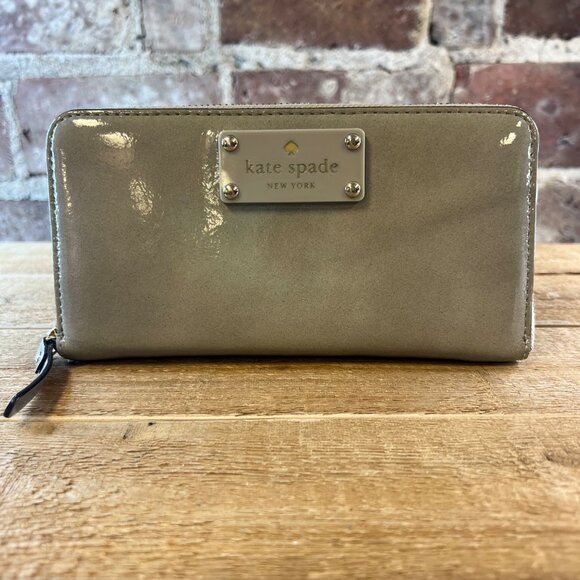 Kate Spade New York Authentic Large Gray Wallet - Picture 1 of 11